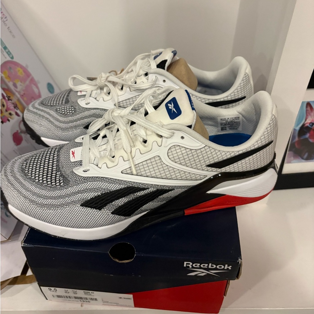 Reebok NANO X2 size 9.5 us men
Worn a few times